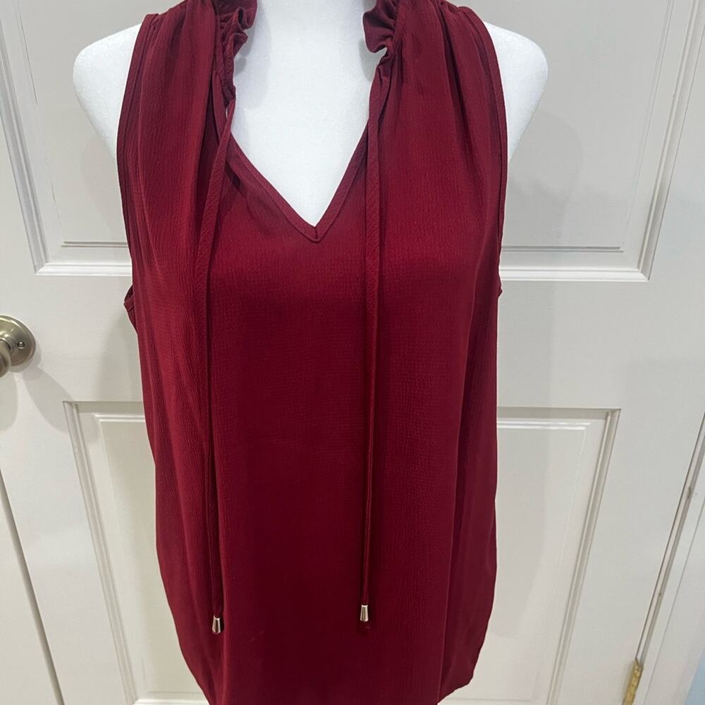 Burgundy sleeveless blouse by Jade  size L